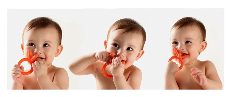 Gặm nướu Comotomo dành cho bé giai đoạnmọc răng