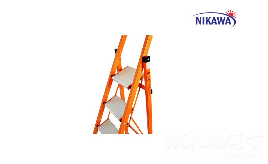 Thang ghế NKS-04 có các bậc có kích thước rộng