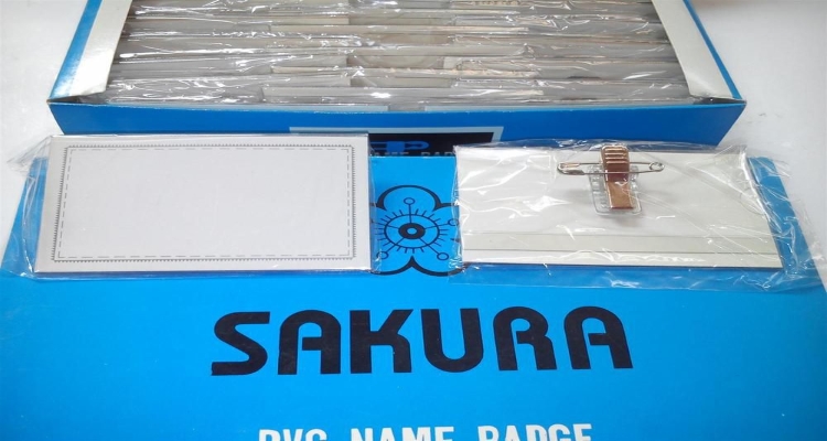 Thẻ cài ngực Sakura loại mỏng_Winmart.onl